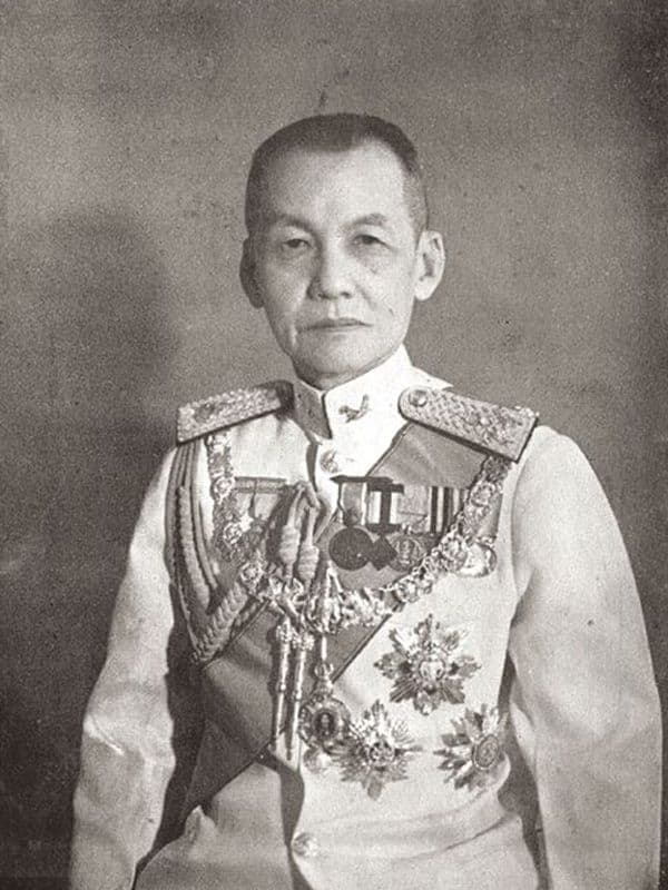 bhumibol_phin_choonhavan.jpg
